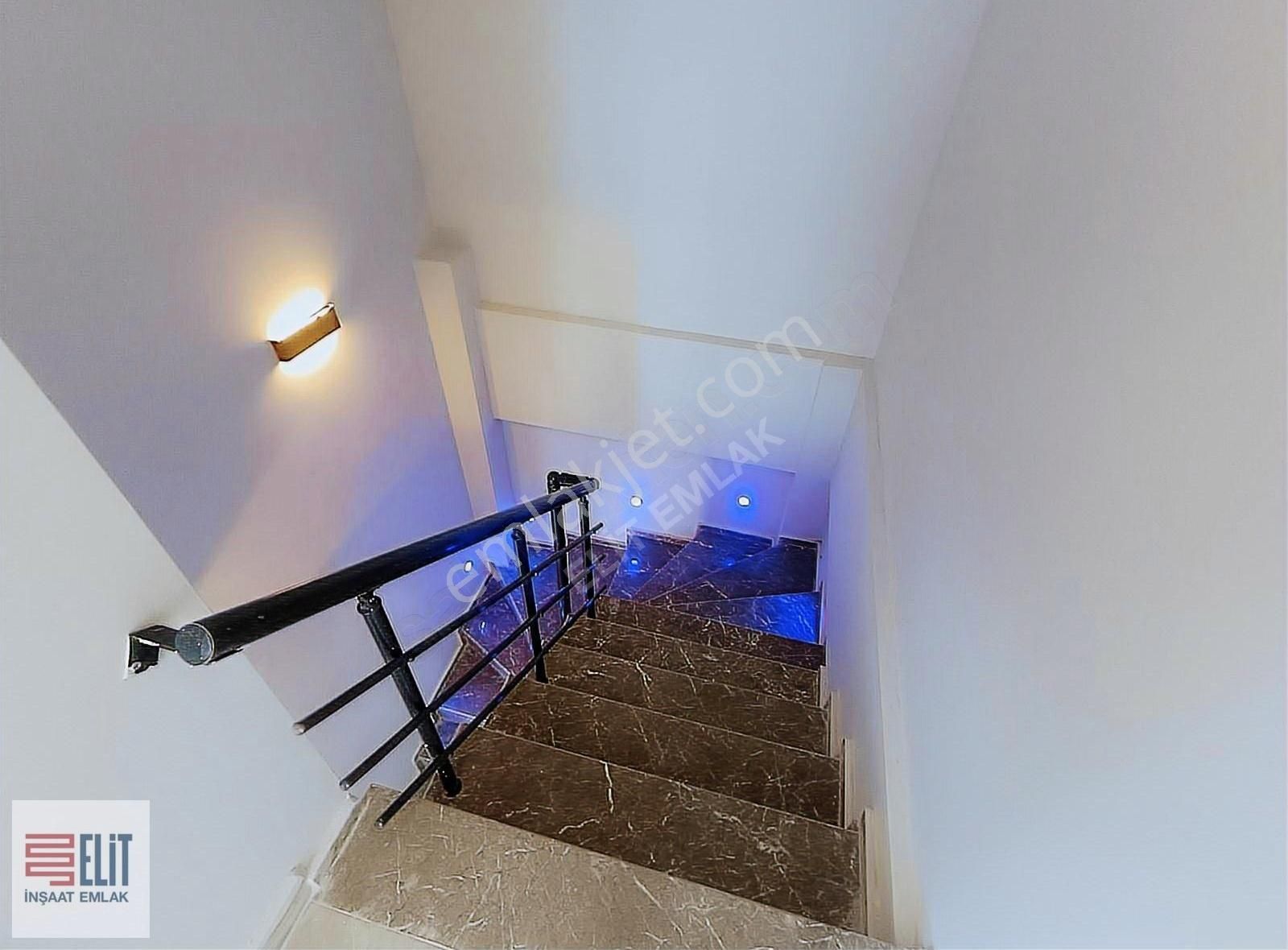 Didim'de Deniz Manzaralı Geniş Teraslı Villa - Görsel 34