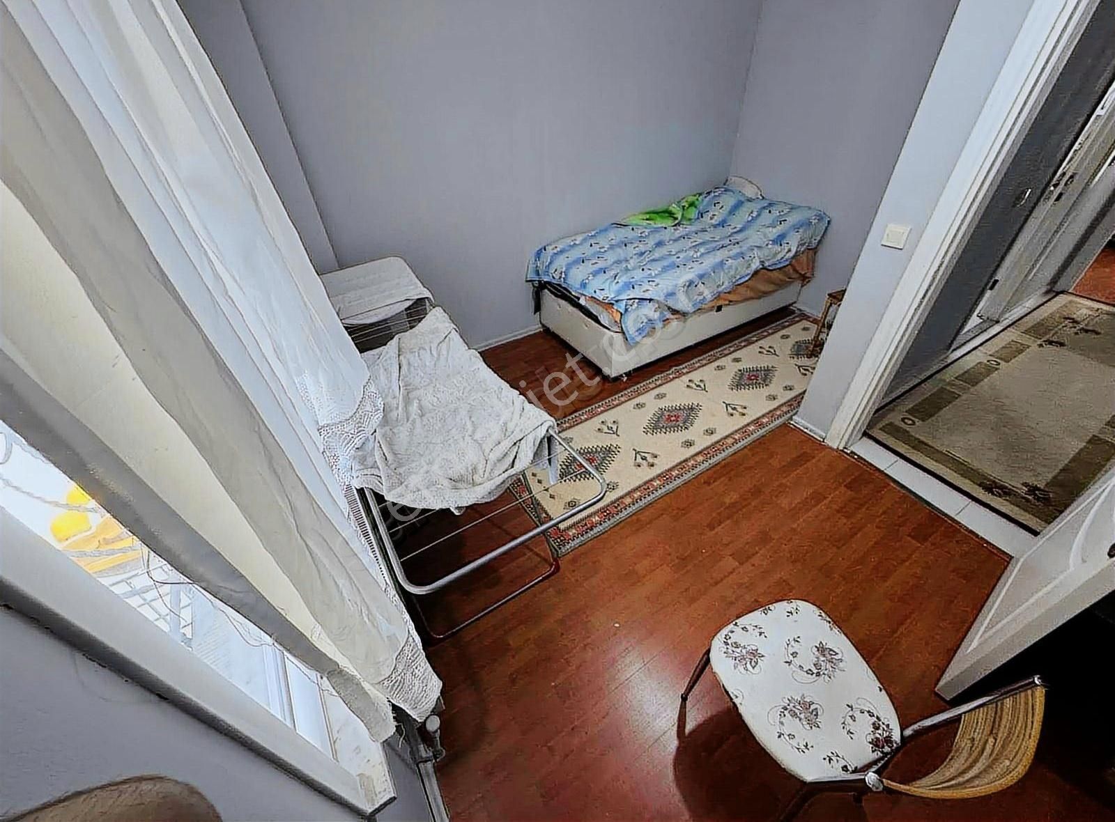 Çekmeköy Aydınlarda Satılık 1+1 Amerikan Mutfaklı Y.giriş