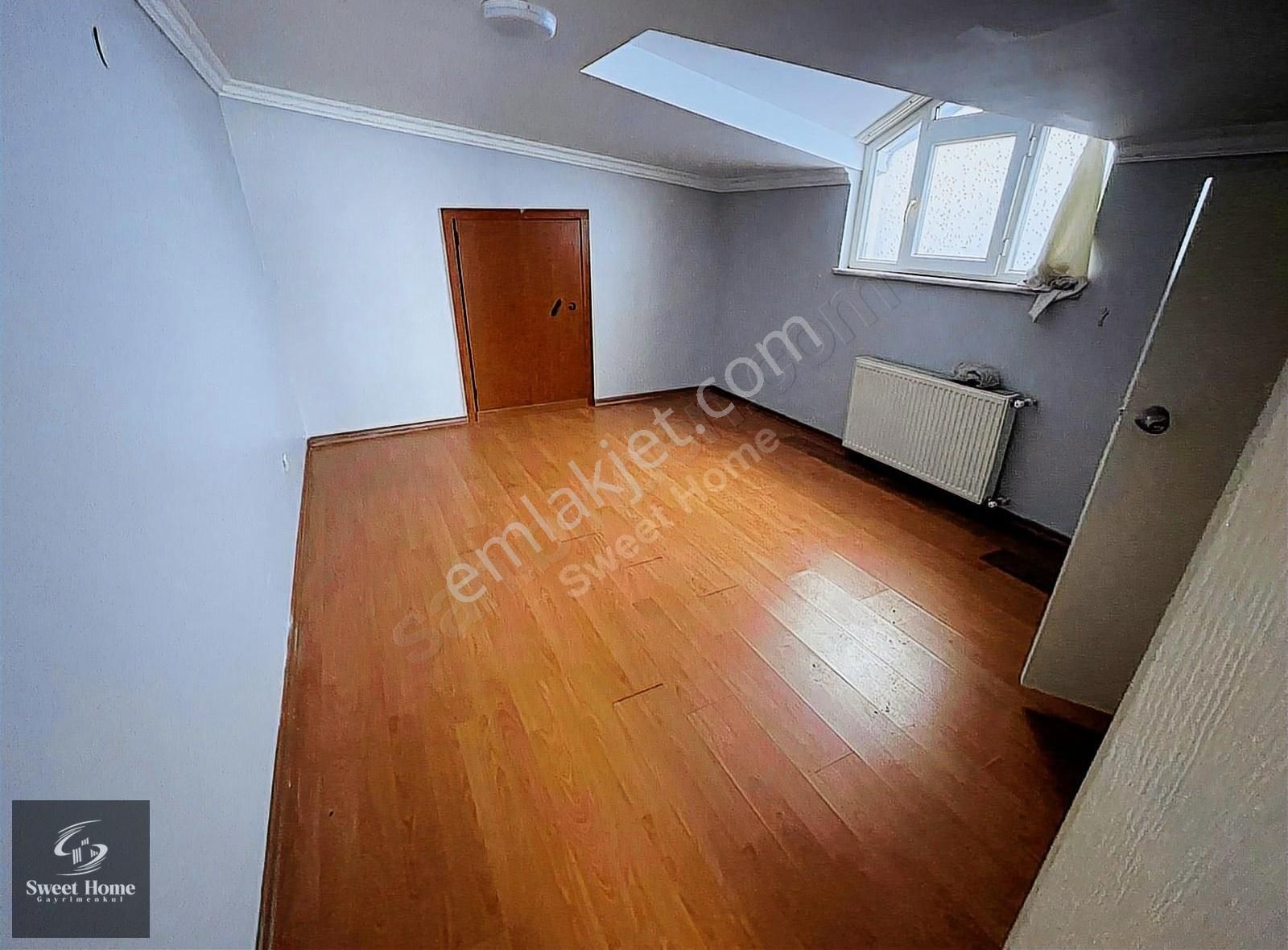 Metrobüse Trump Avm Ye Dakika Yakın Dubleks Aile Apartmanı