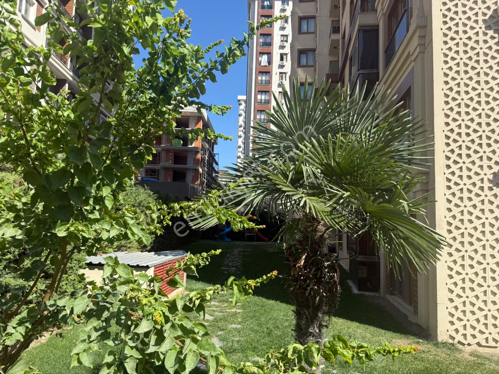 Barış'tan Tepeüstünde Site İçerisinde 3+1 Lüks Daire