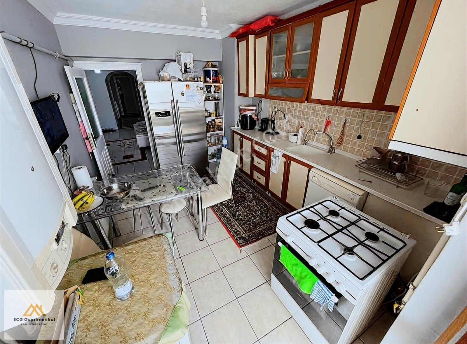 Ecg Gayrimenkul'den; Sitede Asansrölü 6. Katta 4+1 Uygun Daire ! - Görsel 5