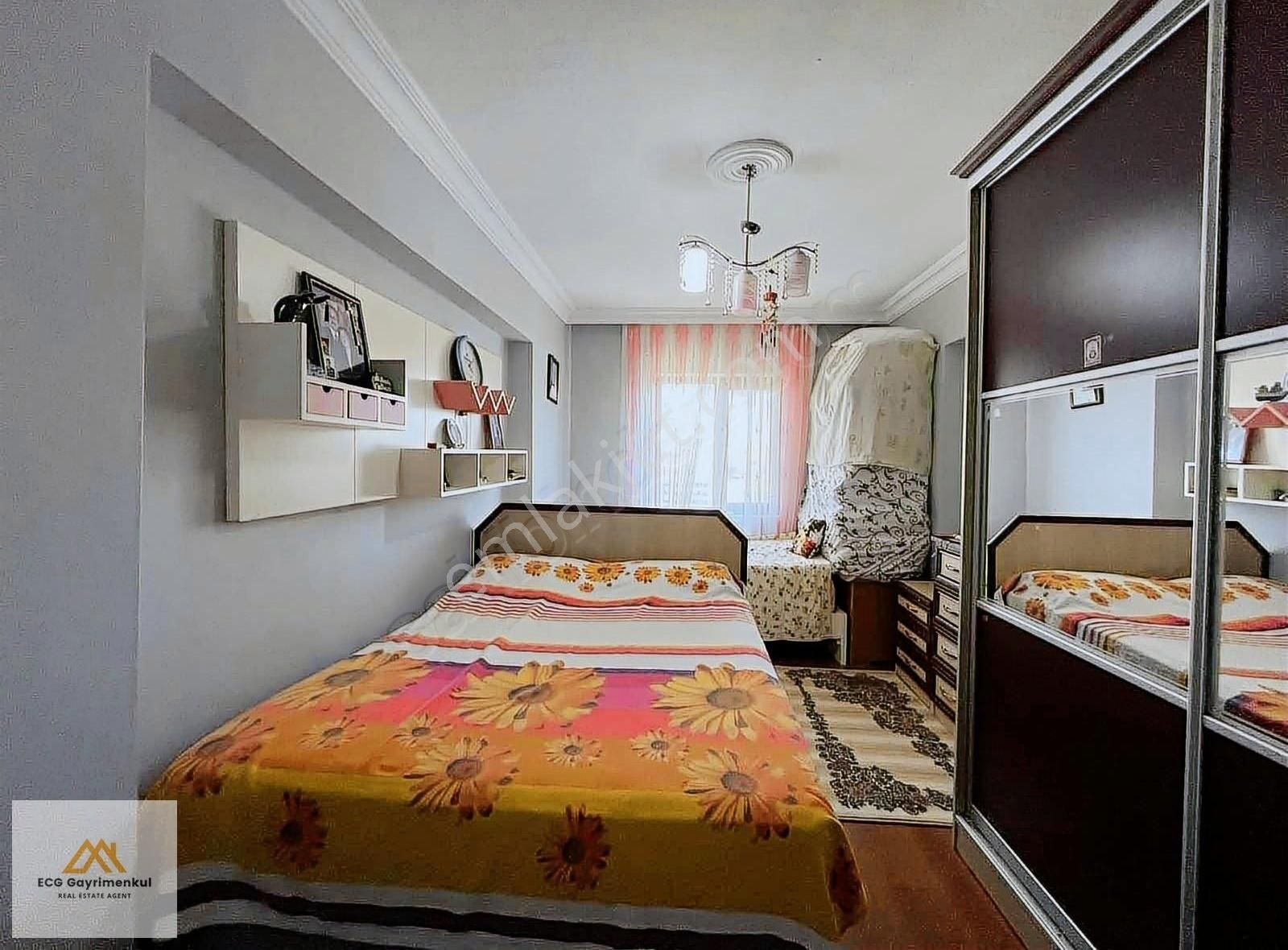 Ecg Gayrimenkul'den; Sitede Asansrölü 6. Katta 4+1 Uygun Daire ! - Görsel 14