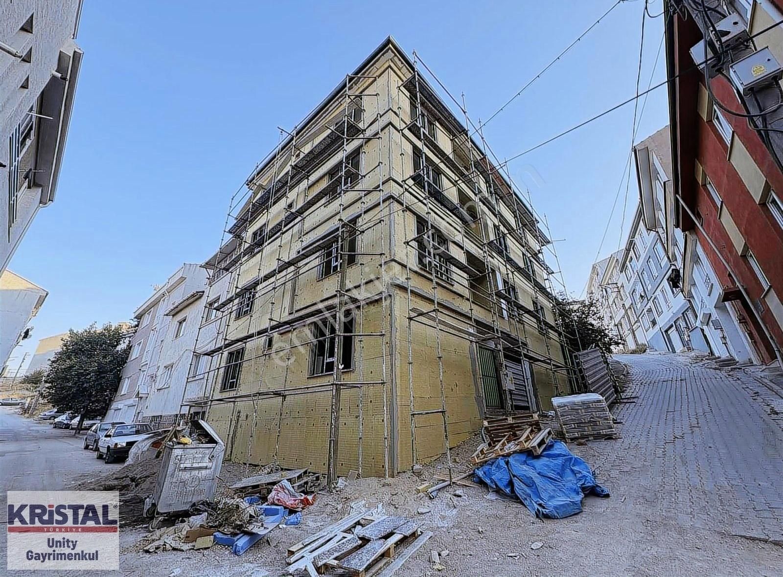 Emek Mahallesi Satılık 2+0 Asansörlü Arakat Sıfır Daire