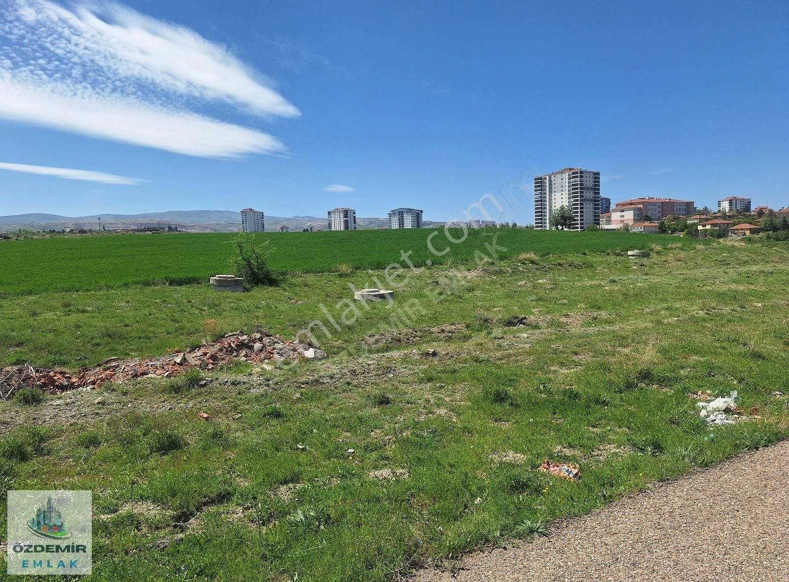 Özdemir Den Kıbrıs Köyün De Net 1 Daire Getirili Konut Arsası - Görsel 3