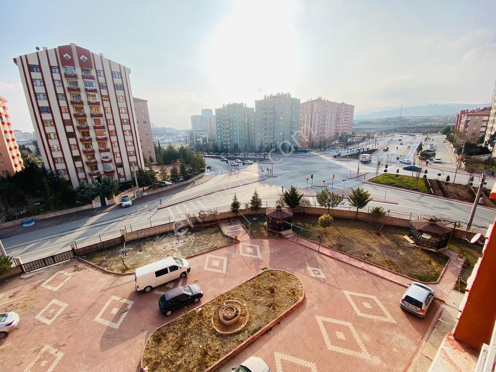 Selçuk Üni Yakını Eşyalı 3+1 Daire