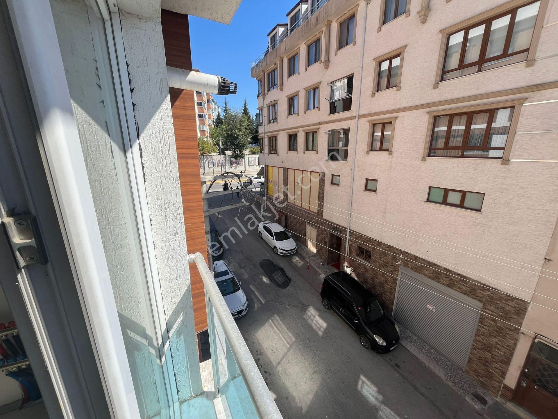 Seyitgazi Cd Üzeri Balkonlu 60m² Fırsat Kiralık 1+1 Daire Sk-4 - Görsel 2