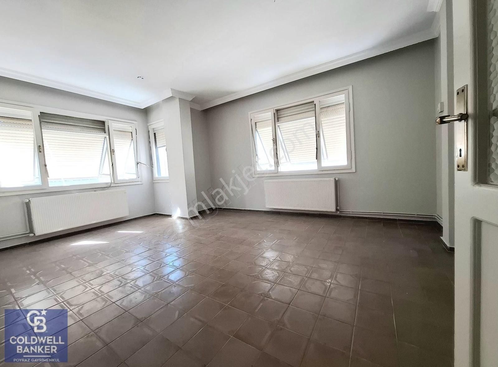 Menderes Coldwell Banker Poyraz'dan Atatürk Cad. 3+1 Kiralık
