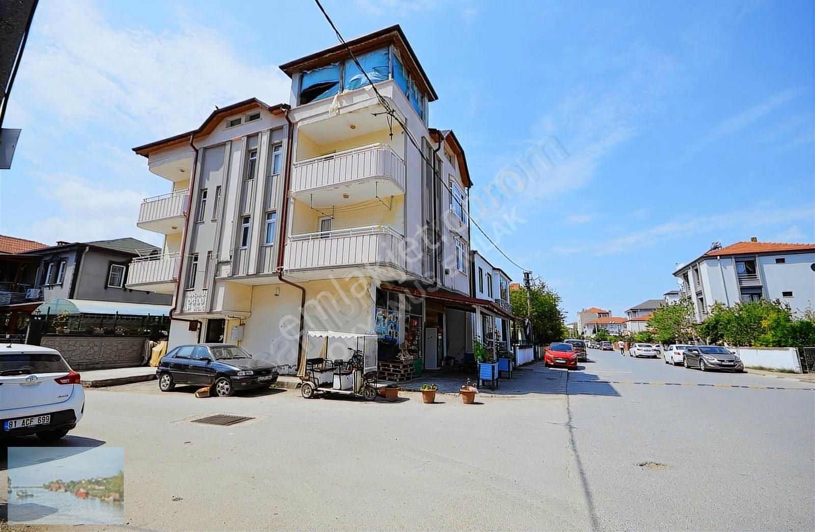 Güncel İlan Karasu Çarşı Merkez'de 3+1 Açık Cephe Geniş M2 Daire