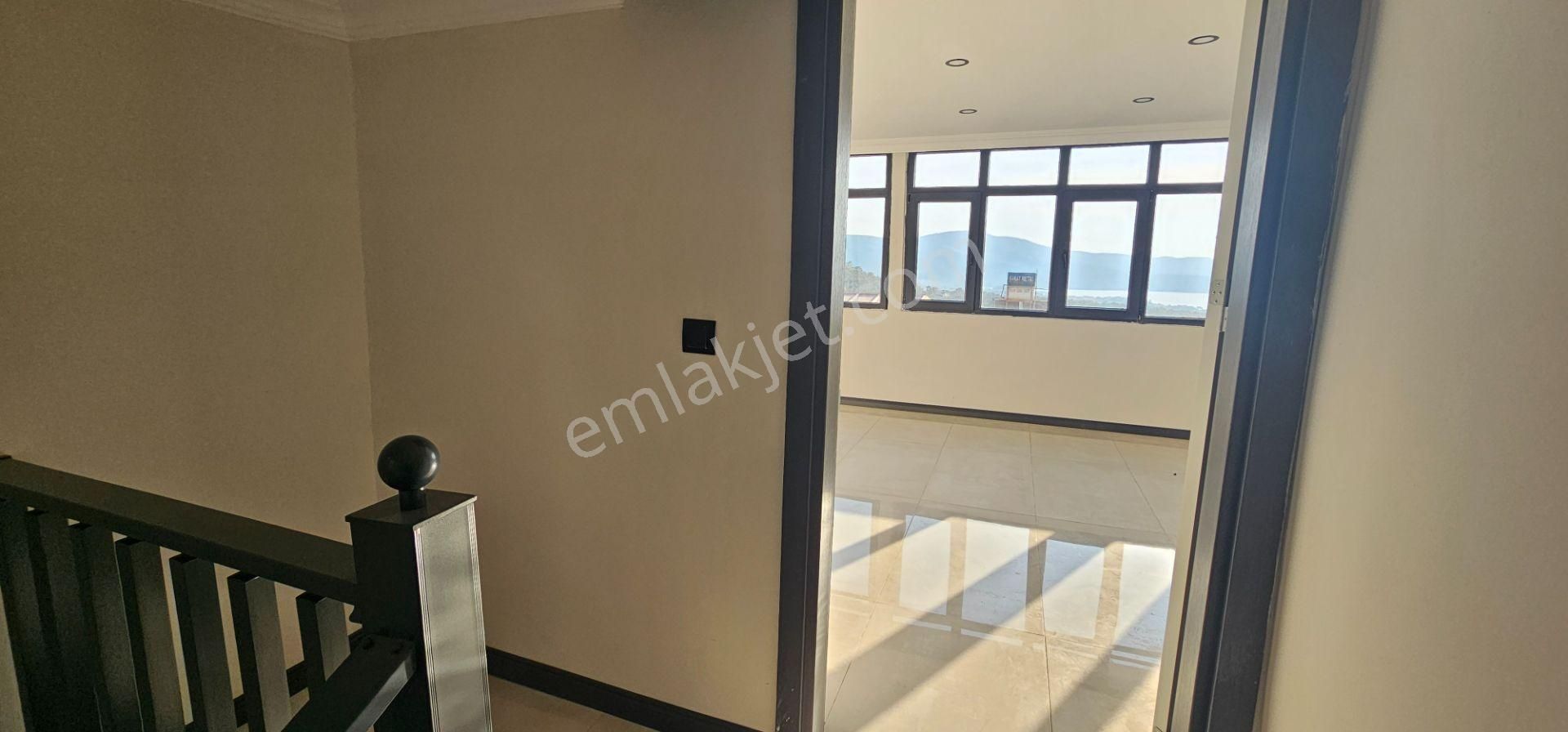 Didim Akbükte Satılık Deniz Manzaralı Bitişik Nizam Villa - Görsel 18