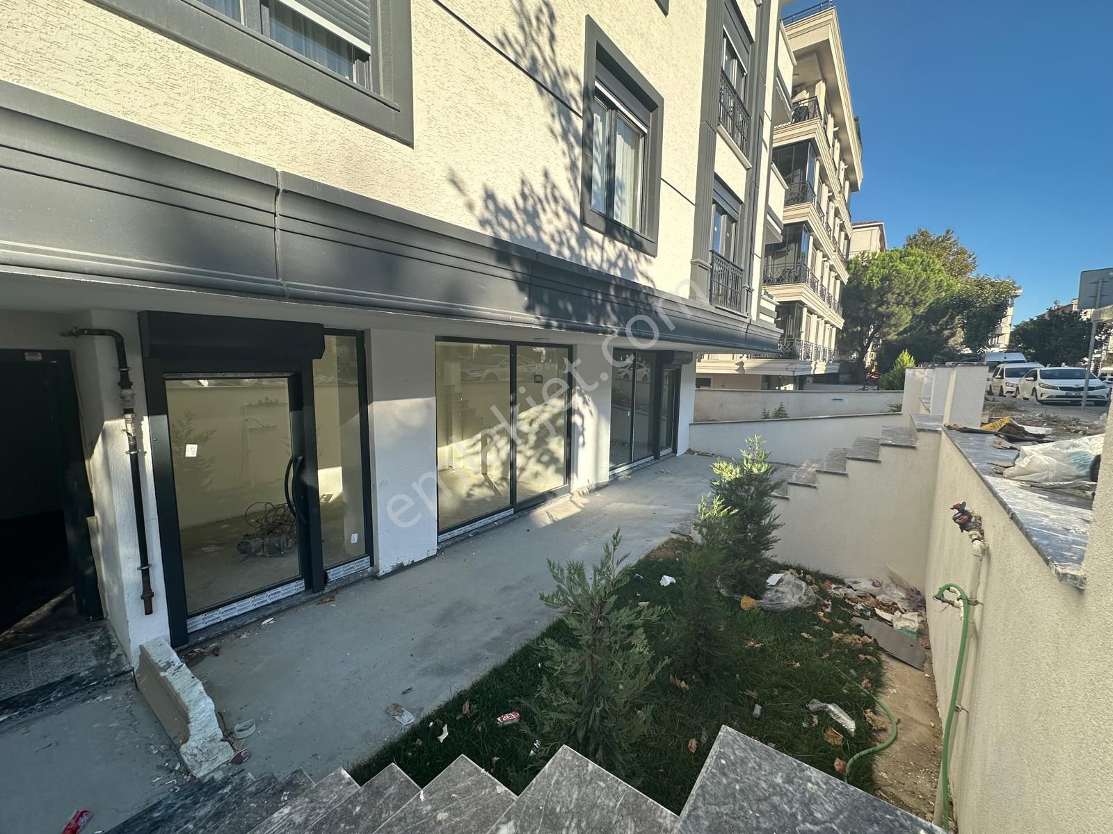 İstanbul House'dan Röntgen Sokakta Sıfır Binada Düz Giriş Dükkan