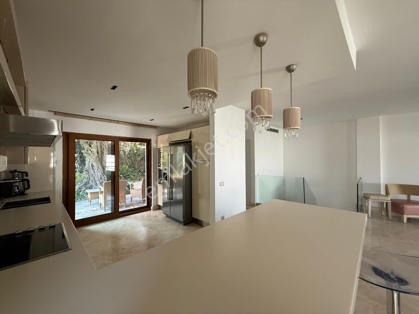 Bodrum Türkbükü'nde Site İçinde 3+1 Satılık Bahçe Dubleksi - Görsel 10