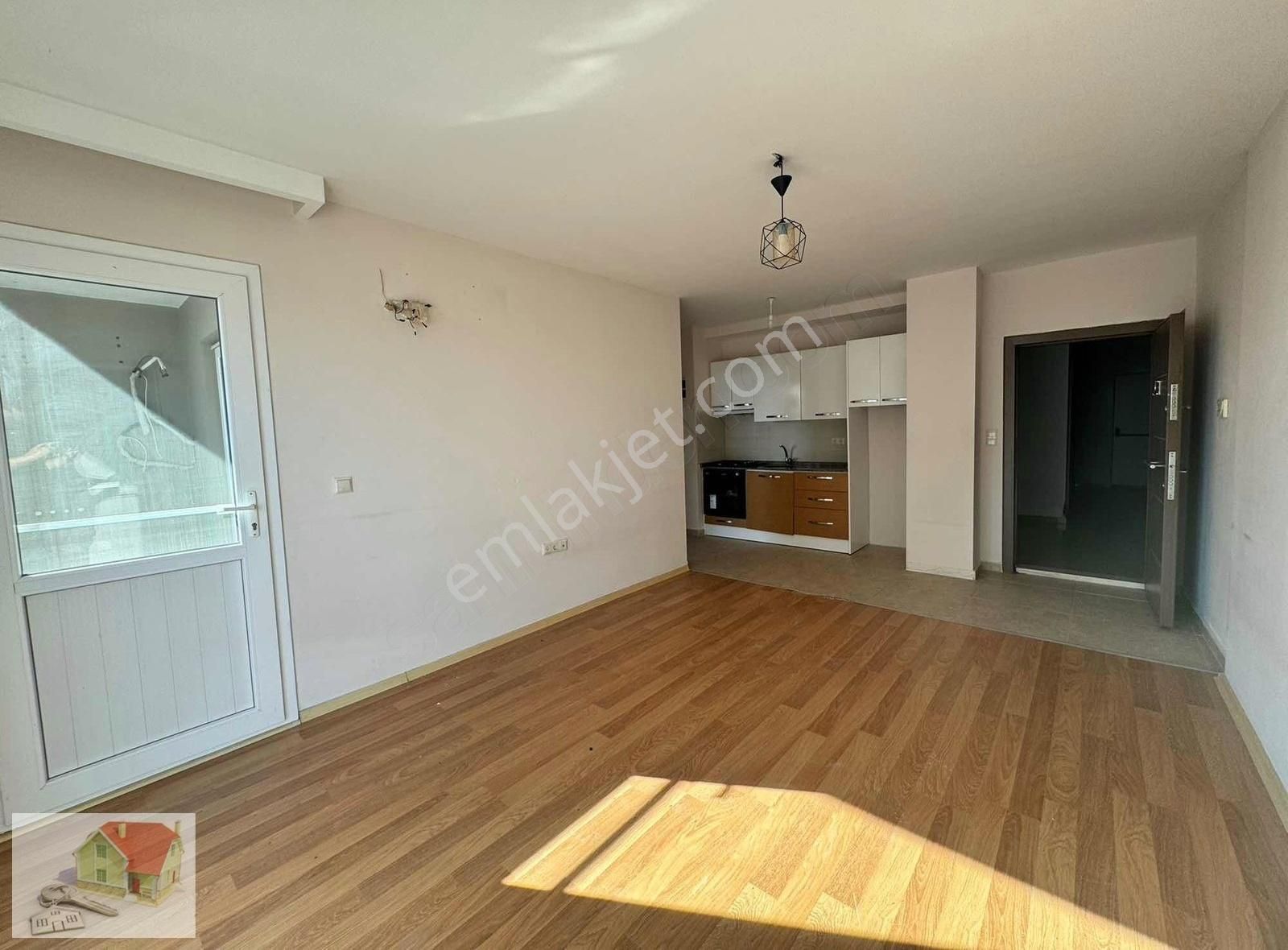 Gültepe'de Site İçerisinde Kiralık 1+1 Daire