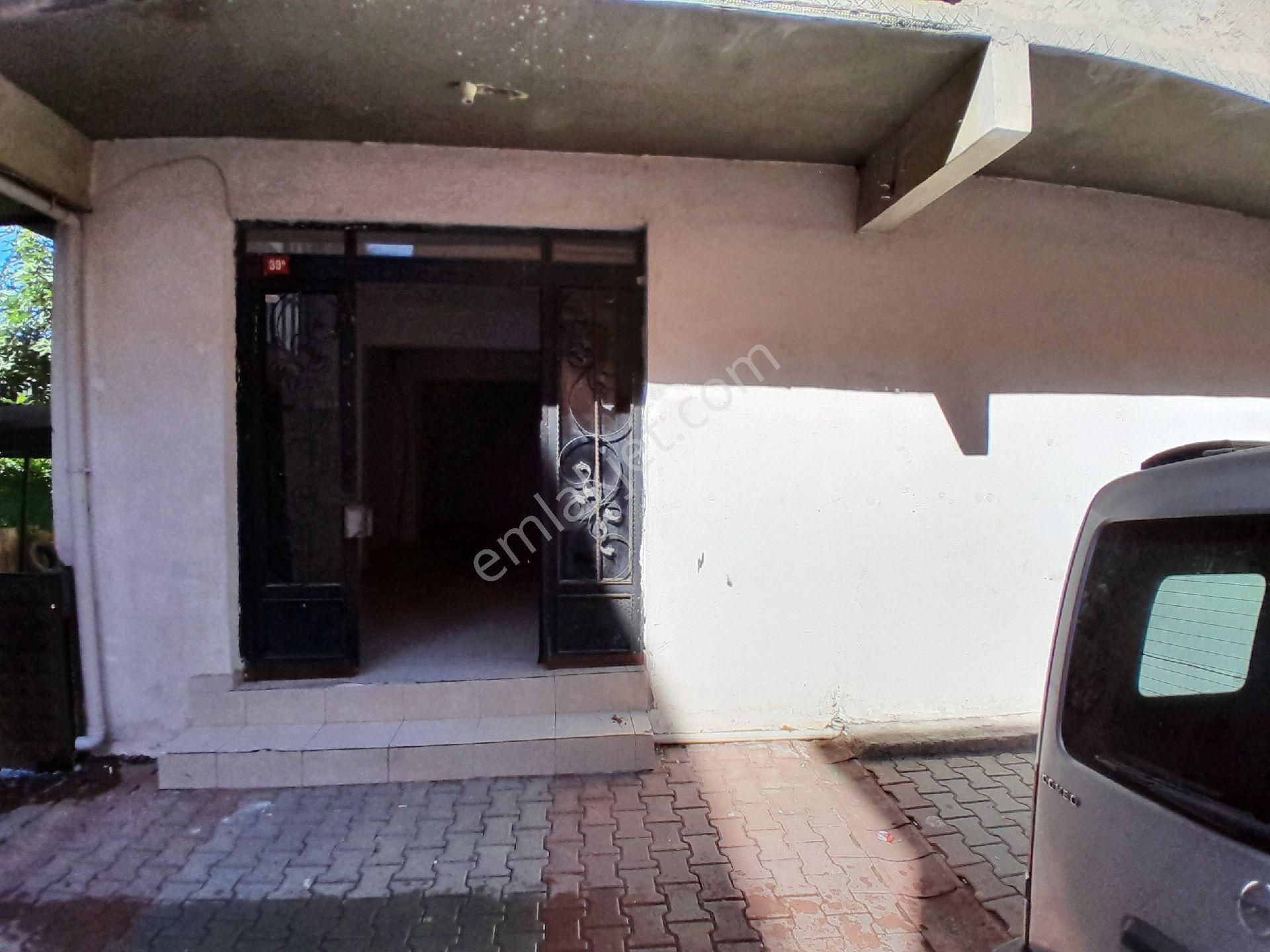 Kiralık Sancaktepe 80m² Giriş Dükkan Depo İşyeri
