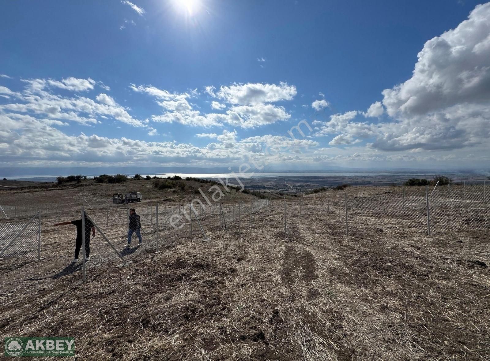 Akbey Gayrimenkul 'den Göl Manzaralı Kurulu Düzen Bahçeler - Görsel 2