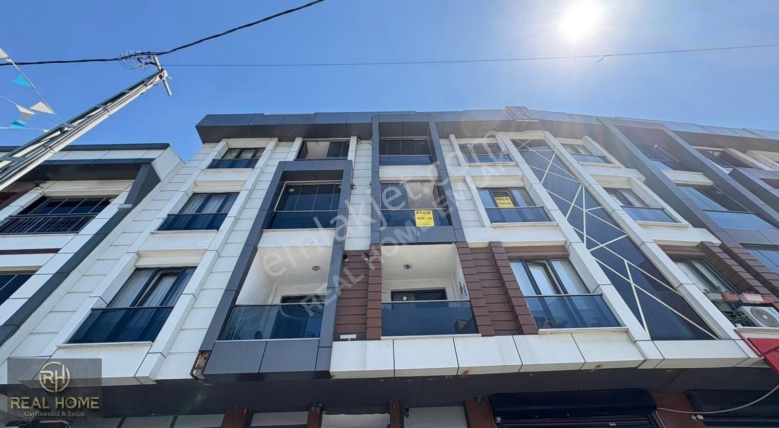 Halkalı Taştepe'de Cadde Üzeri, Geniş, Ara Kat 2+1 Kiralık Daire