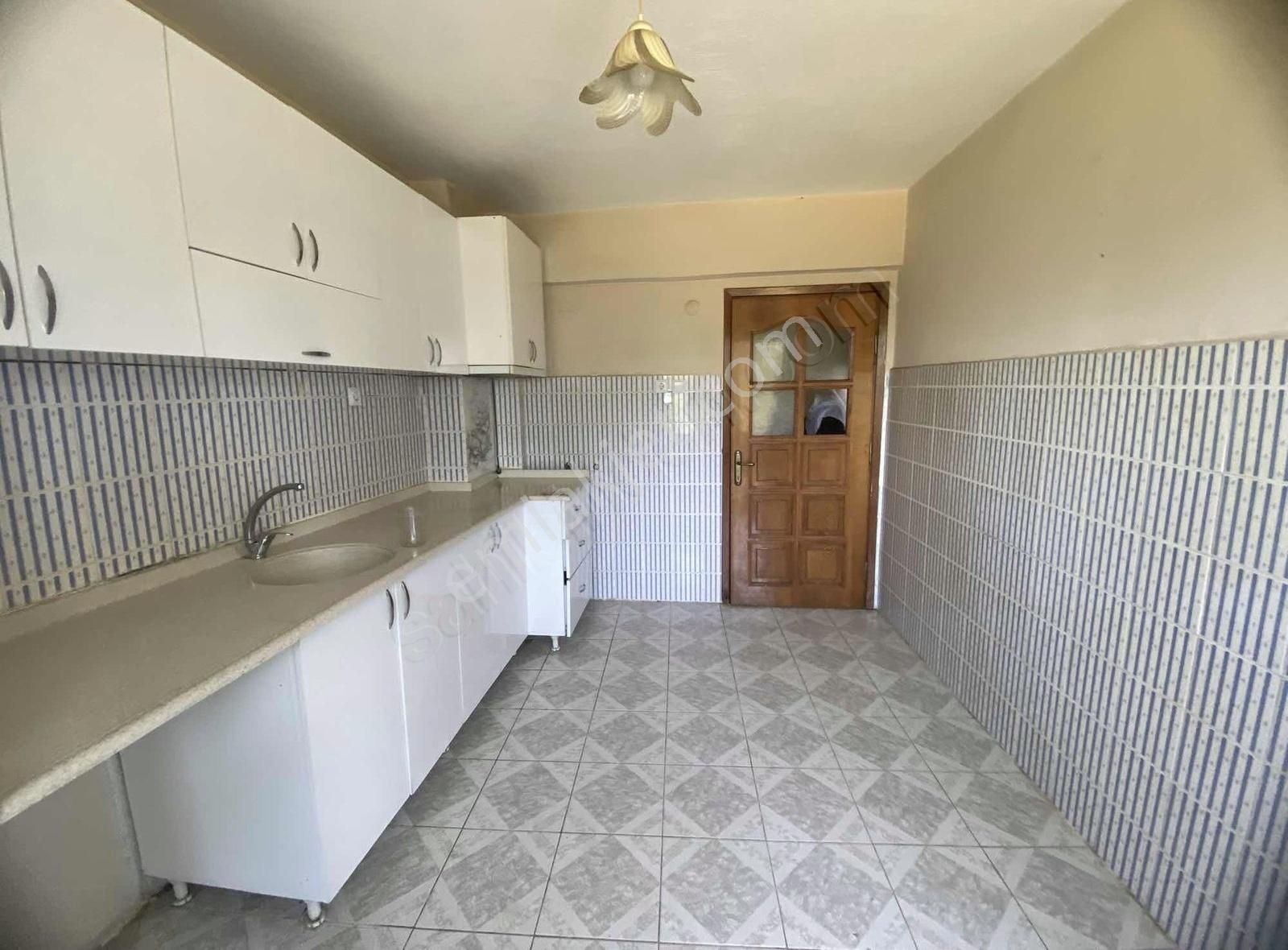 Nilüfer Çalı Gümüşlüğün Alt Kısmında 3+1 Sobalı Daire