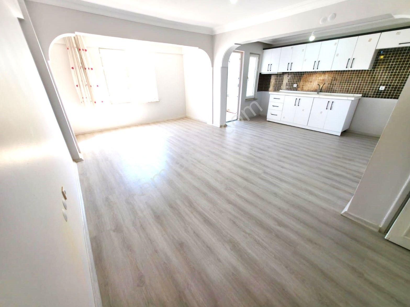 💥edremit Akçay'da 💥aygülden 💥ara Kat Ön Cephe Masrafsız Cam Balkonlu Doğalgazlı 3+1 Kiralık Daire