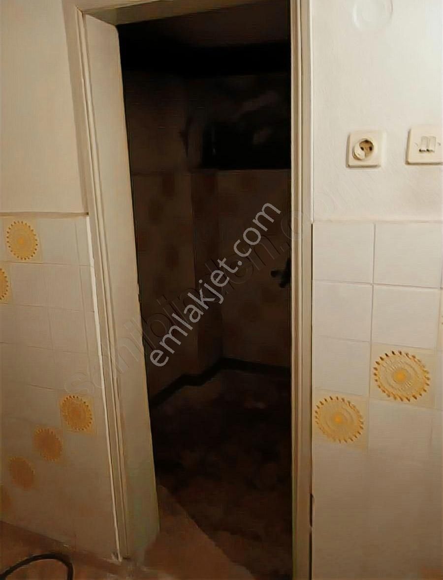 Değirmenli Kızıkta Satılık 5 Katlı Müstakil Bina - Görsel 2