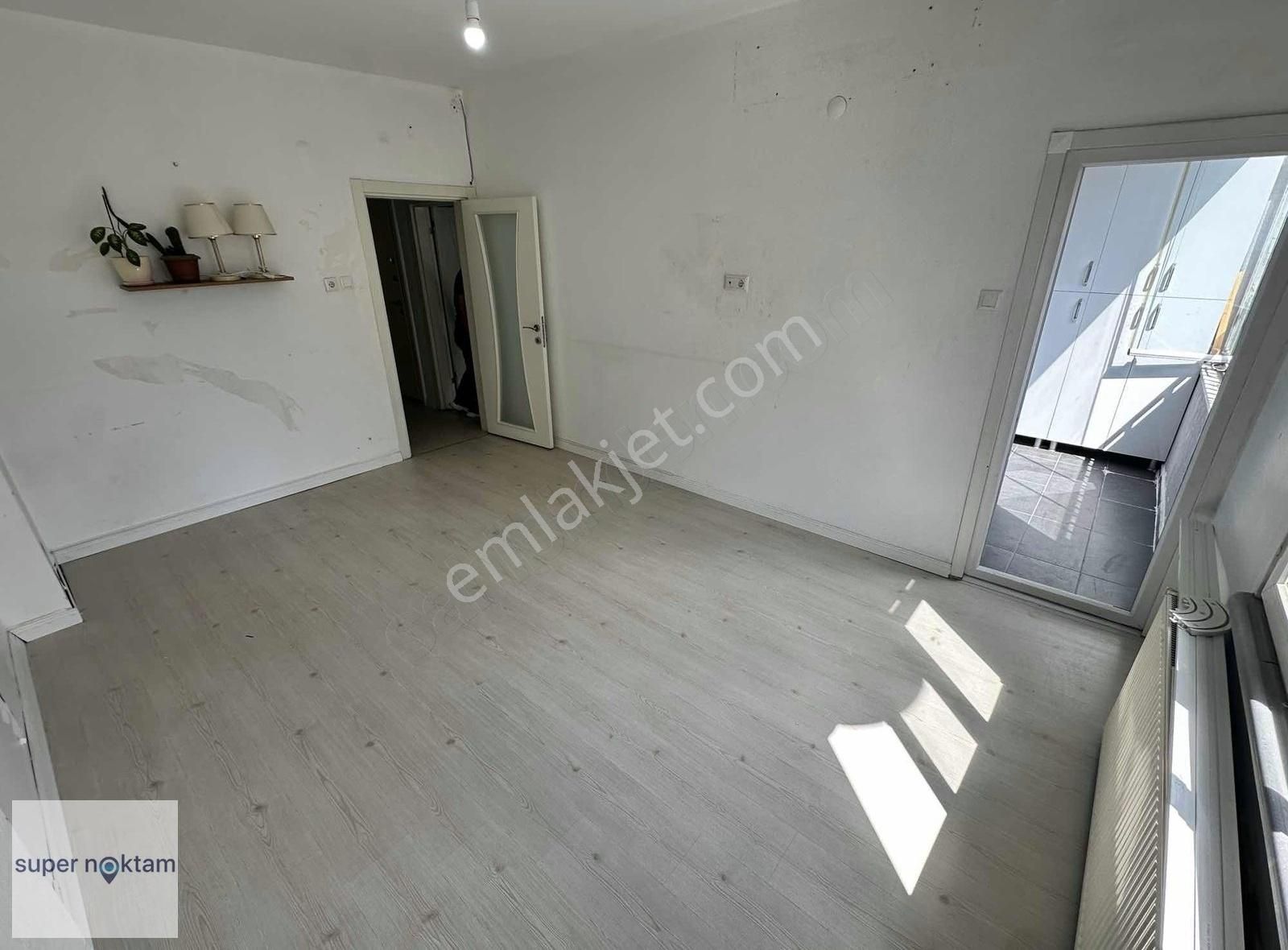 Mehmet Akif'te Satılık 3.kat Tadilatlı 2+1 10mt Hisseli Daire - Görsel 8