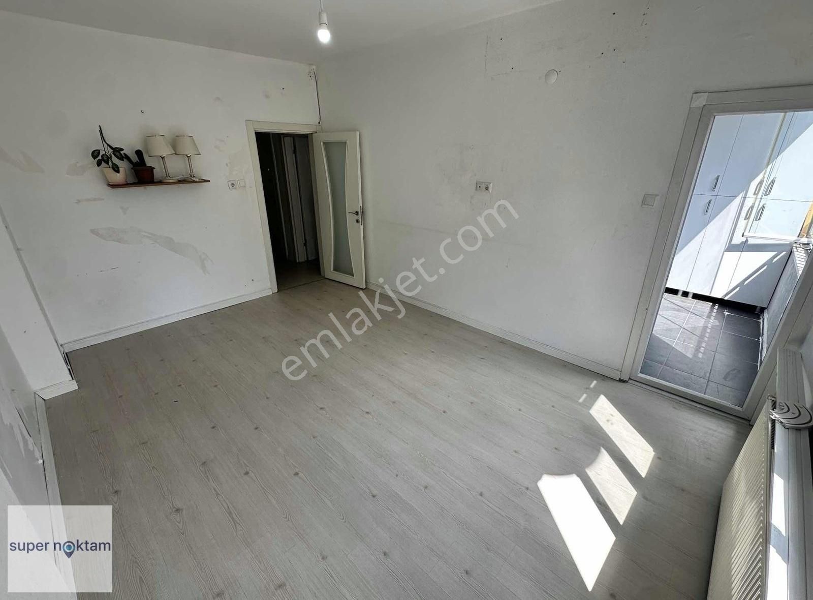 Mehmet Akif'te Satılık 3.kat Tadilatlı 2+1 10mt Hisseli Daire - Görsel 12