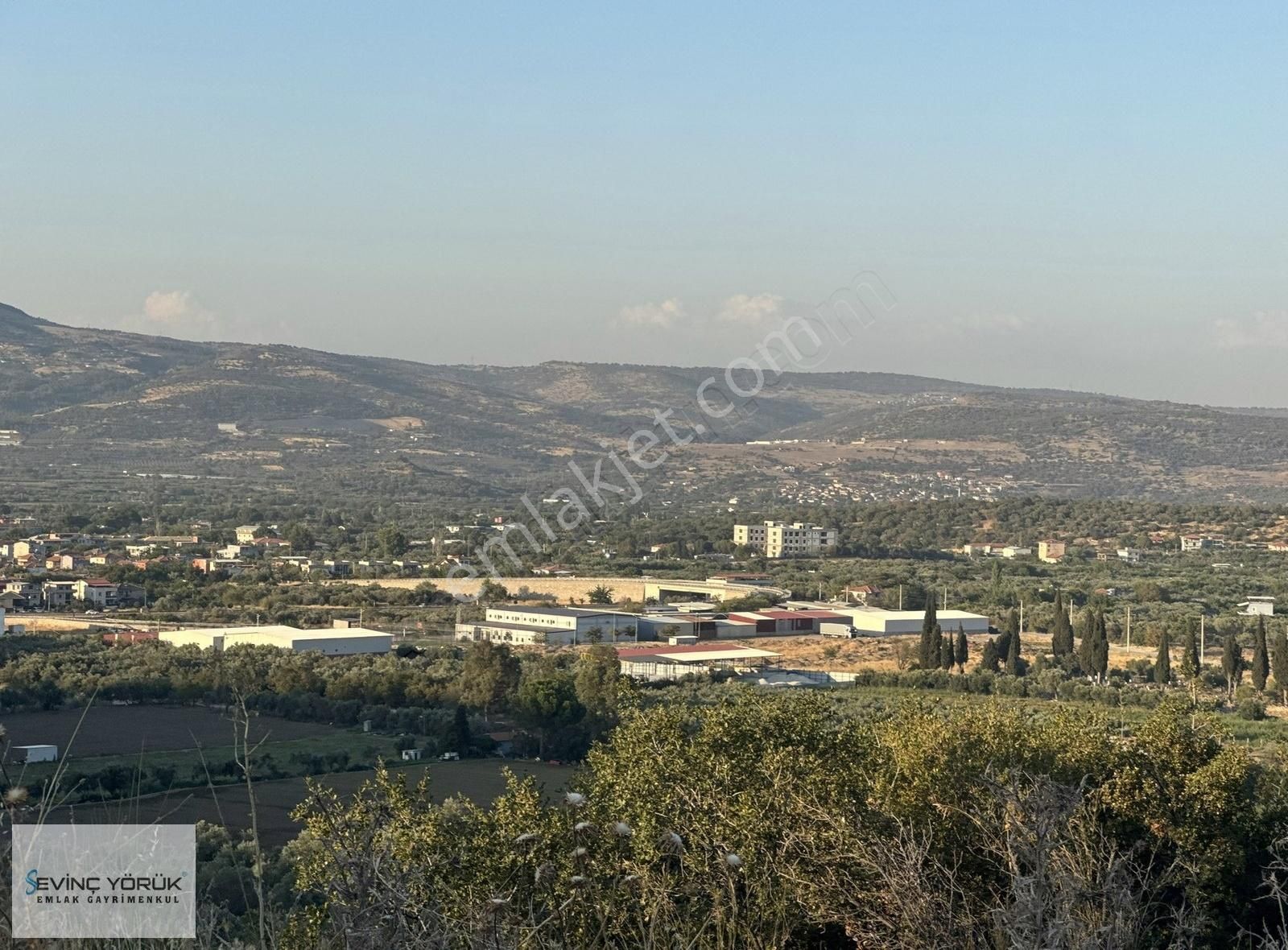 İzmir Menemen Yayla Mah:imar Sınırına Yakın Tarla