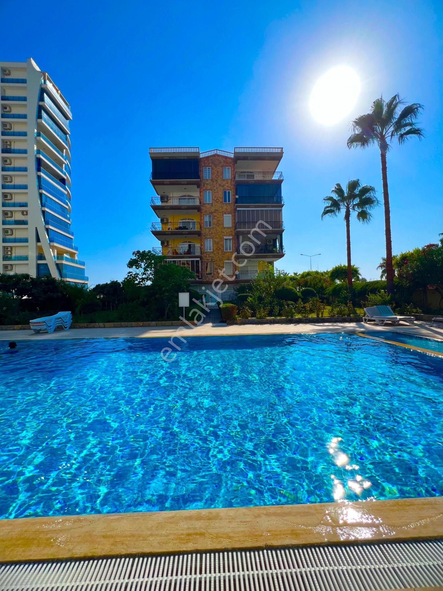 Alanya Mahmutlar Denize 20m 2+1 Eşyalı Dairemiz Satılık