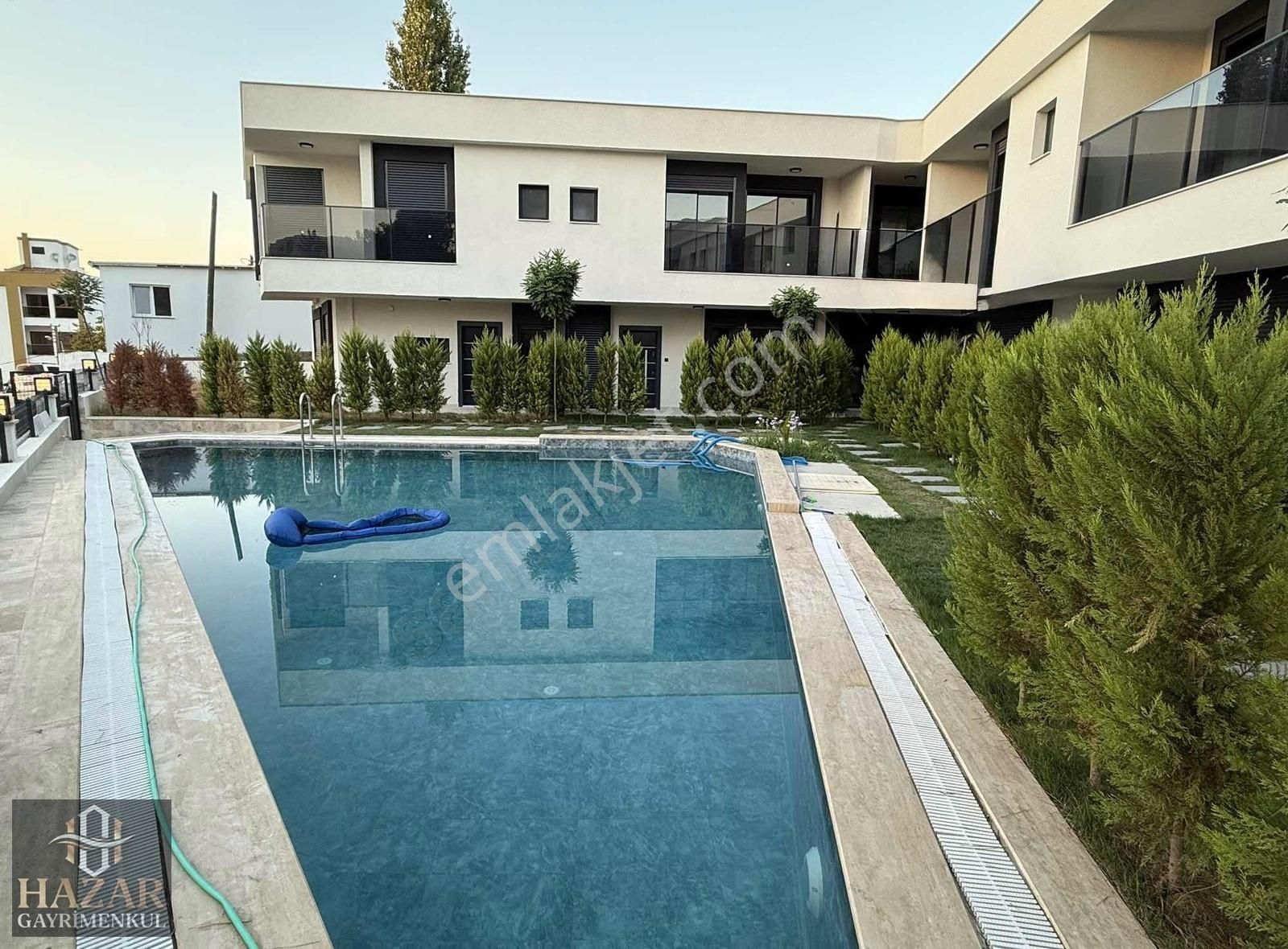 Kuşadası Davutlarda Satılık Butik Site 4+1 Villa