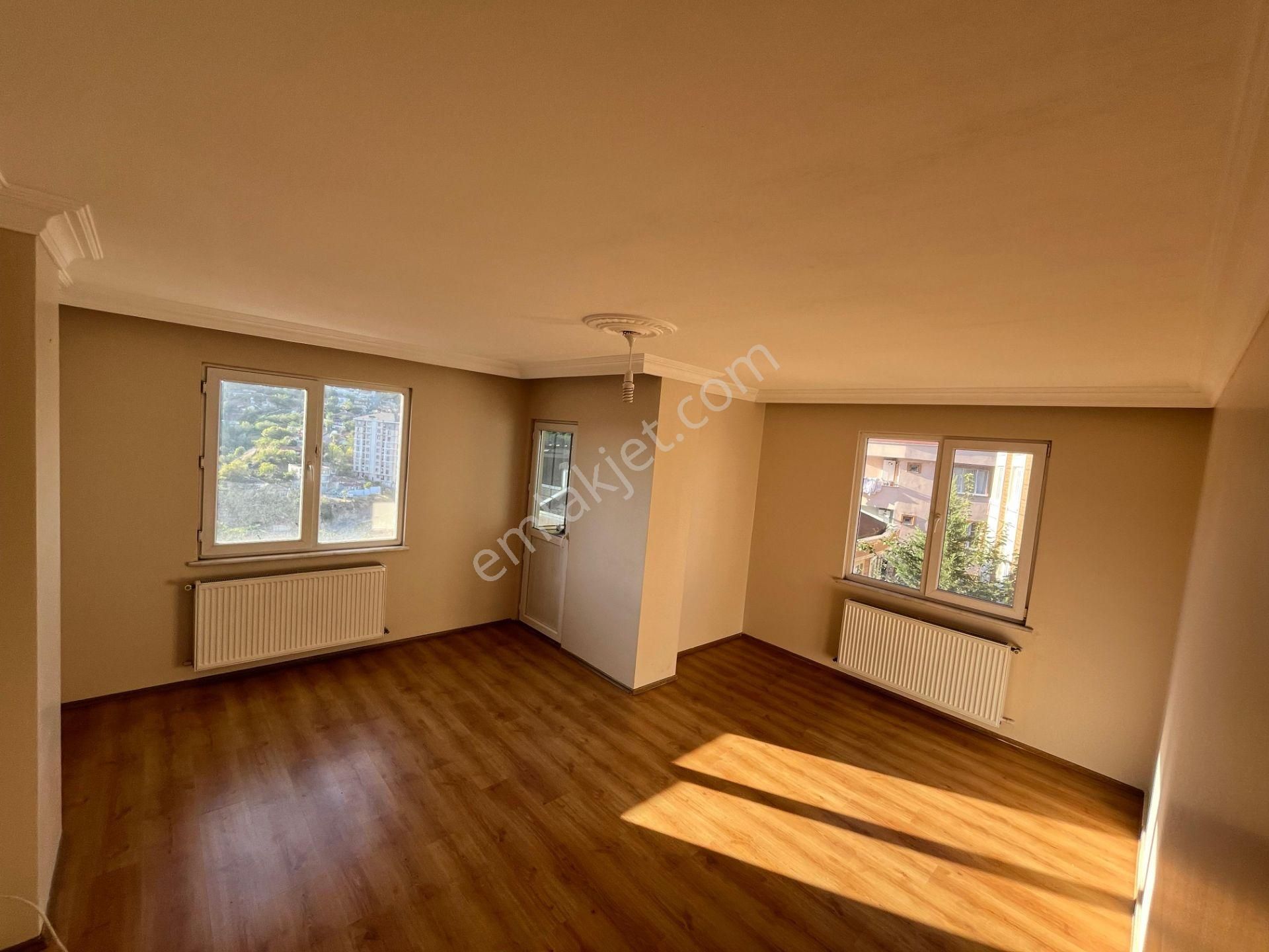 Eyüp Esentepe'de 2+1 Kiralık Daire Ferah Geniş Vialand Manzaralı