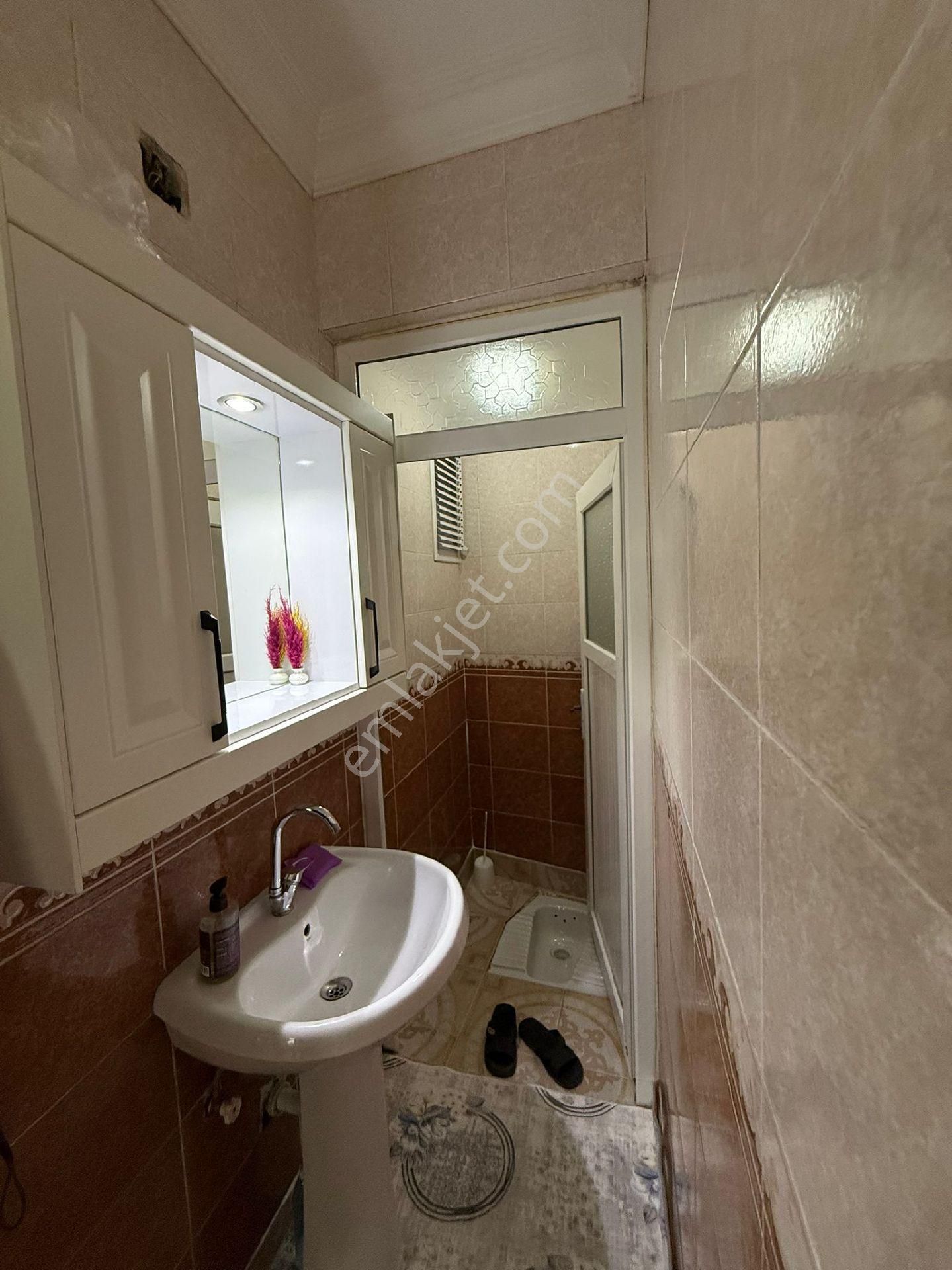 Güneş Mahalesin De Satılık 2 Katlı Ev - Görsel 11