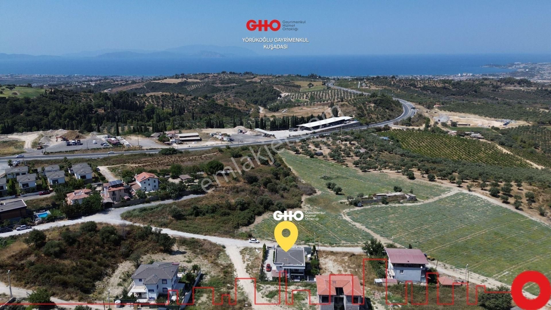 Kuşadası Yaylaköy De Satılık Özel Arsası İçerisinde Villa