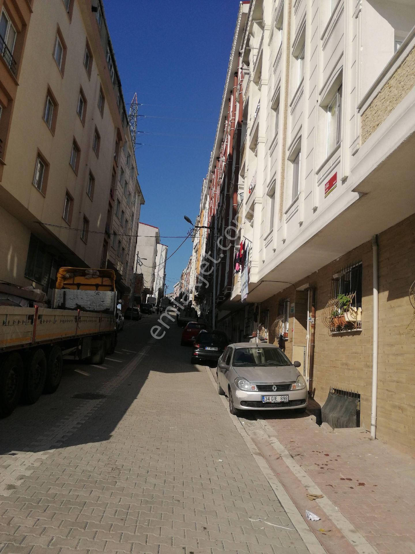 Öğretmenden 2+1 Geniş, Kullanışlı Ara Kat Kiralık Daire