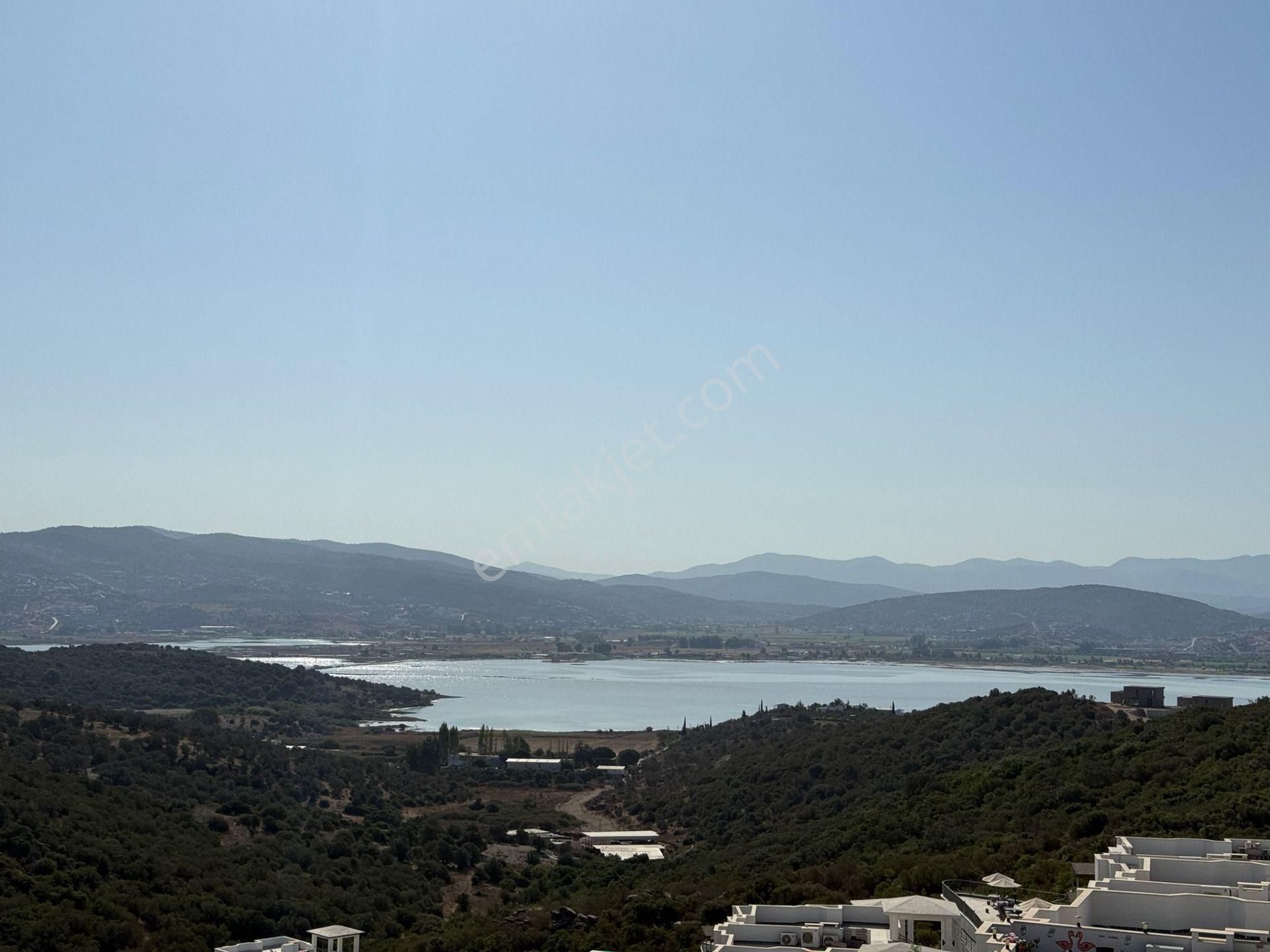 Denize Yakın Butik Sitede Satılık Manzaralı Üstkat Ev İngilizden Uygun Fiyata Ev Güvenlikli Havuzlu - Görsel 12