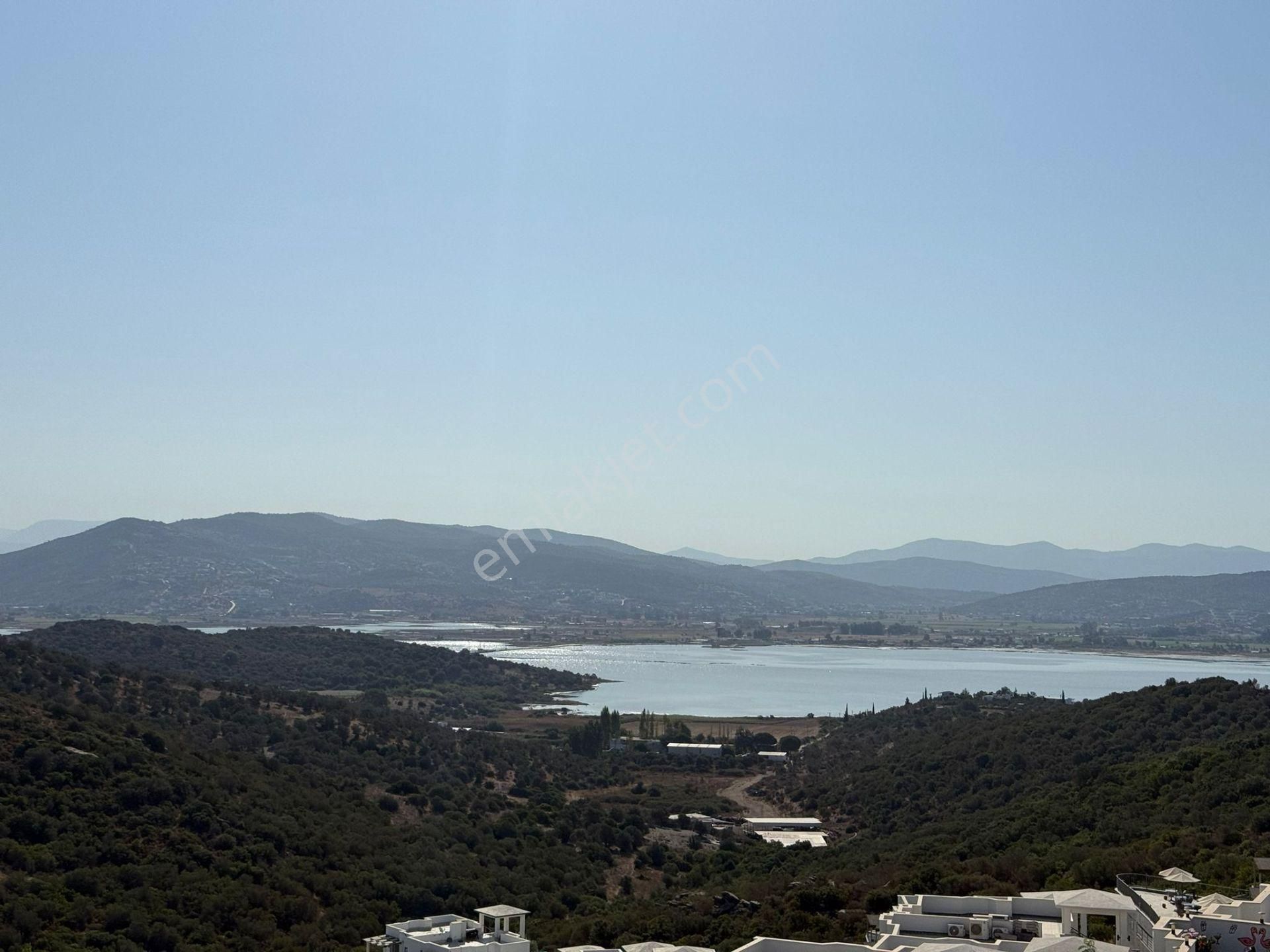 Denize Yakın Butik Sitede Satılık Manzaralı Üstkat Ev İngilizden Uygun Fiyata Ev Güvenlikli Havuzlu - Görsel 26