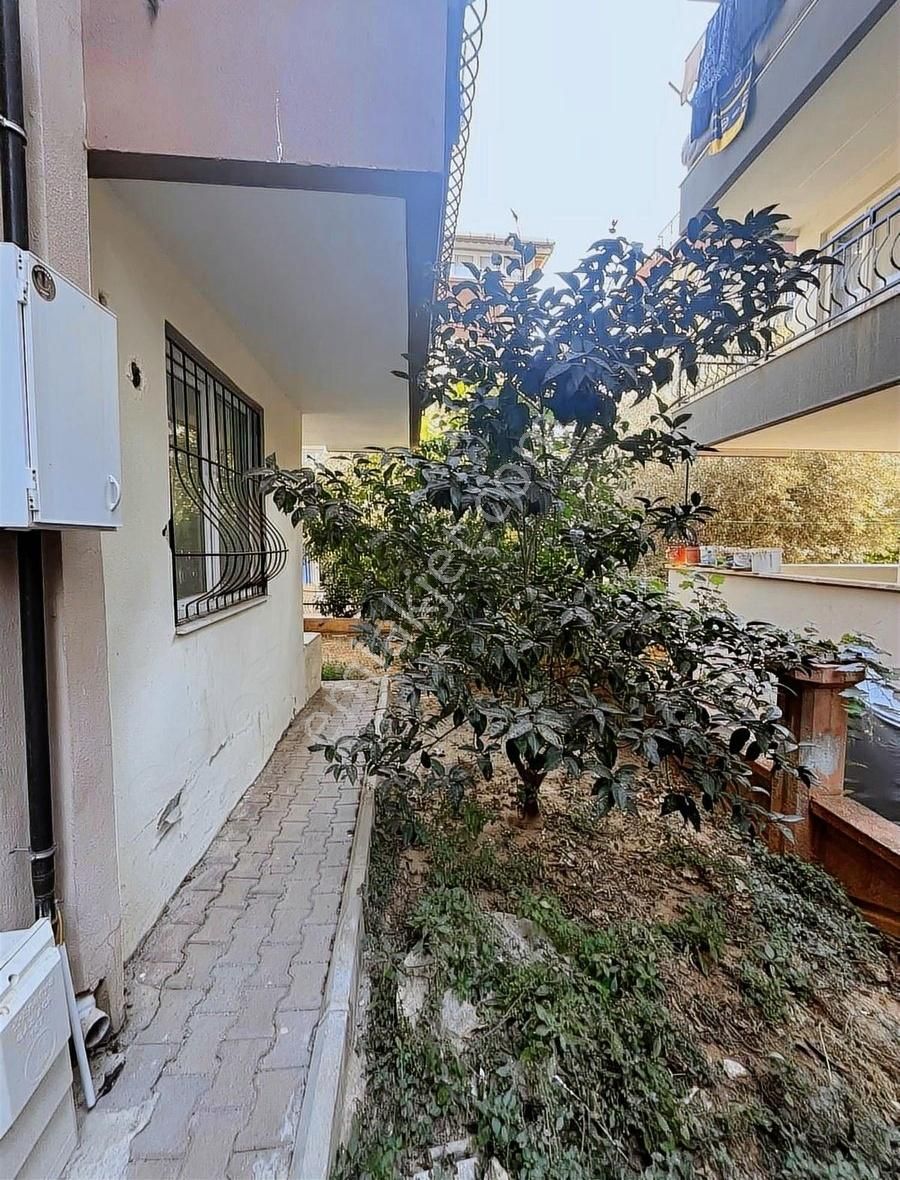 Tranway Durağı Dibinde Boş Yeni Boyalı 2+1 Kiralık Daire