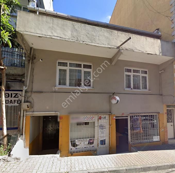 Komple Satılık Arsa Tapulu Bina(topraktan)