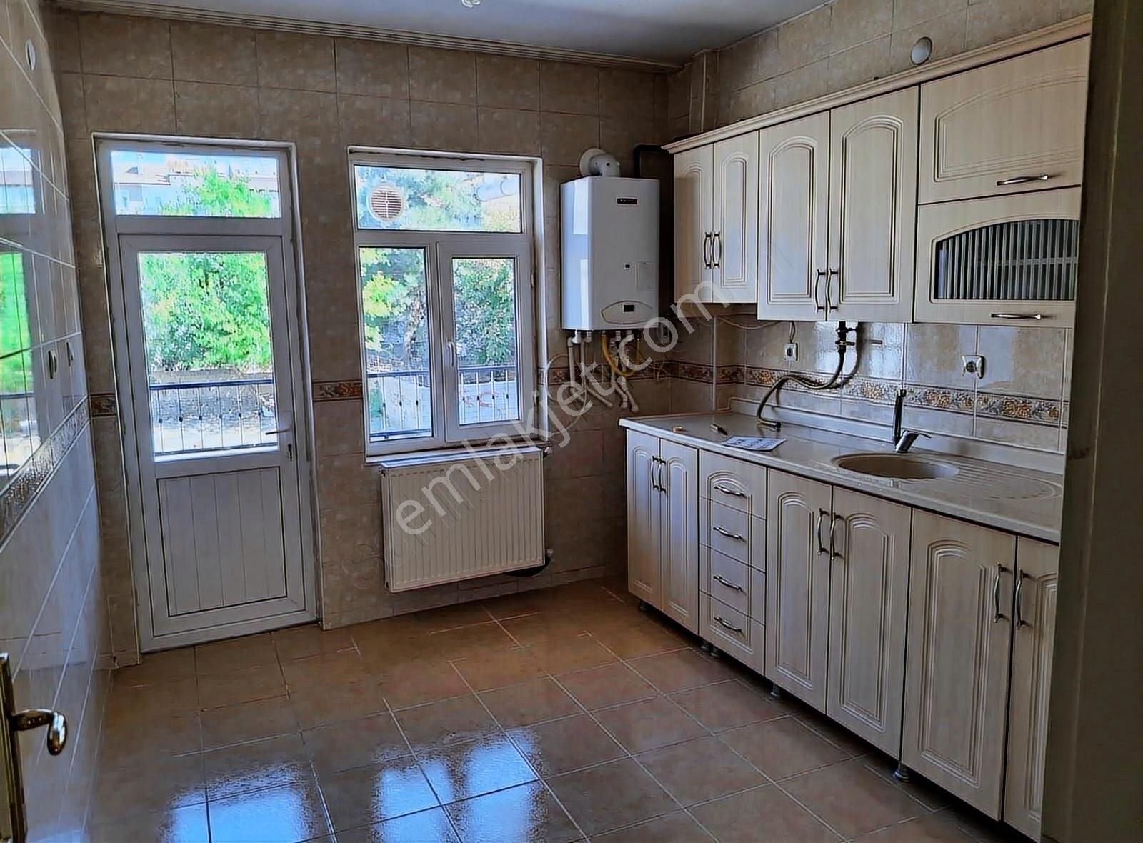 Mustafa Paşa Mahallesinde Kiralık 3+1daire