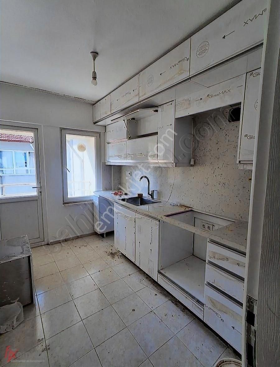 (tapu Müdürlüğü Karşısı) Kiralık 3+1 Yeni Tadilatlı Geniş Daire