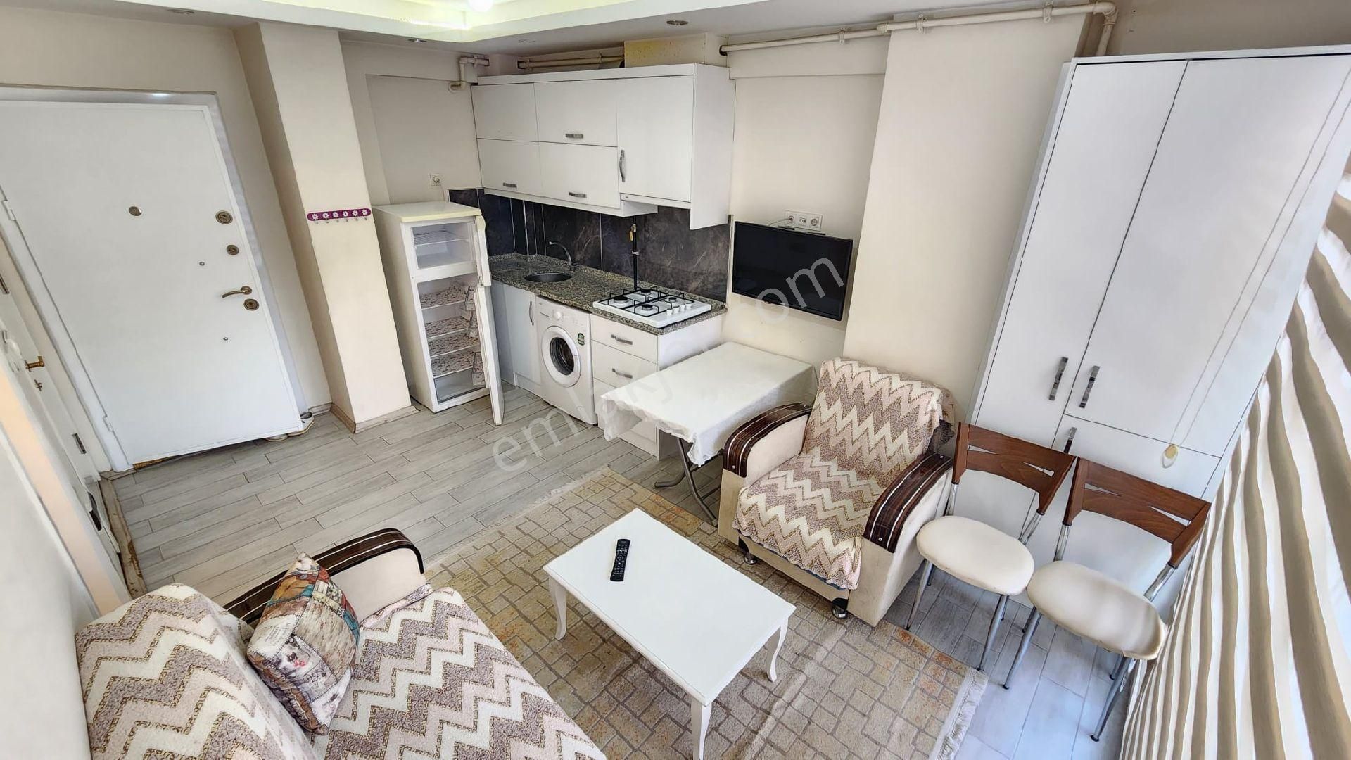 Sırakapılar'da 45 M² Asansörlü 6 Yıllık Ara Kat Ful Eşyalı Yüksek Kira Getirili Apart - Görsel 2