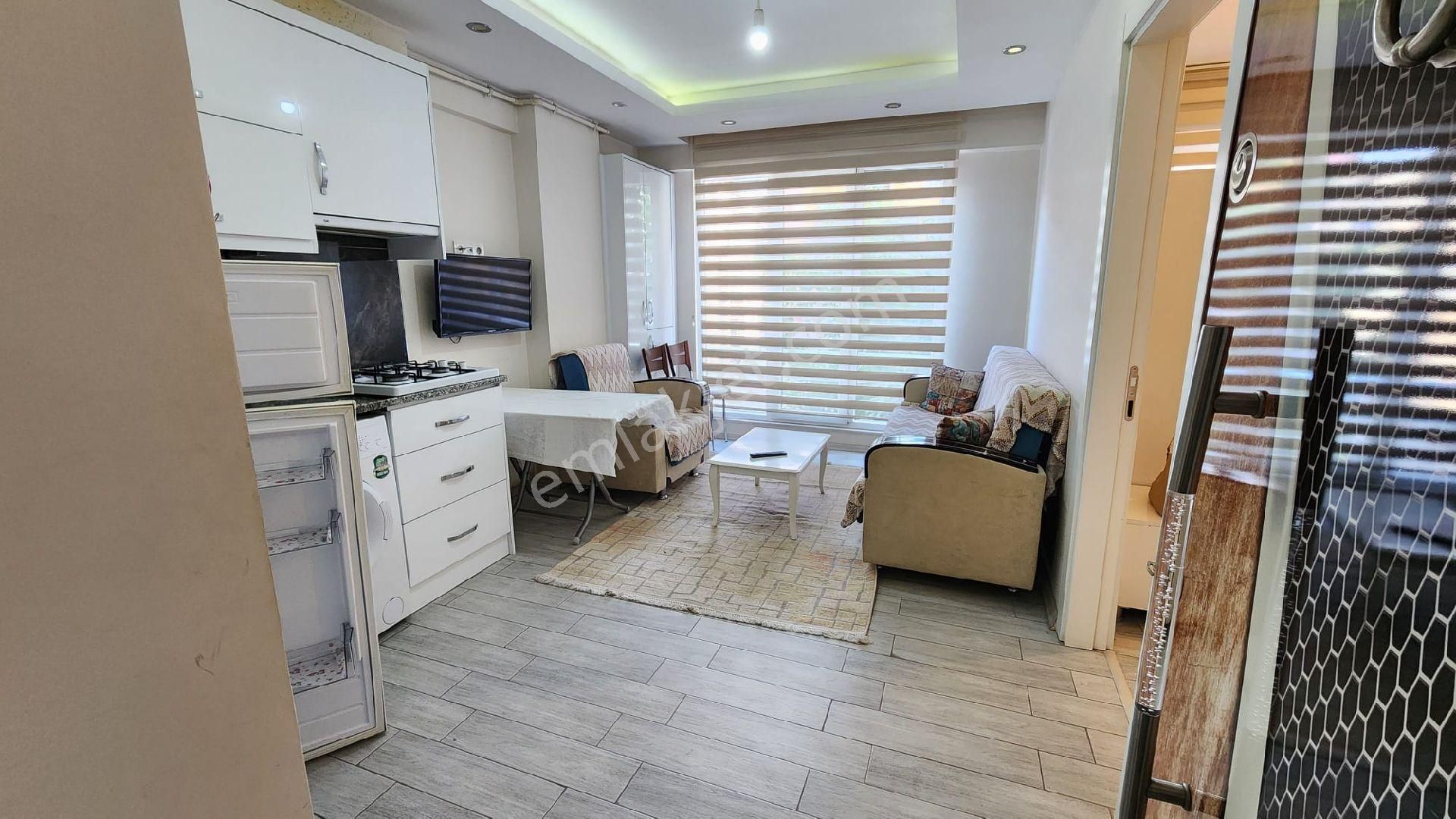 Sırakapılar'da 45 M² Asansörlü 6 Yıllık Ara Kat Ful Eşyalı Yüksek Kira Getirili Apart - Görsel 6