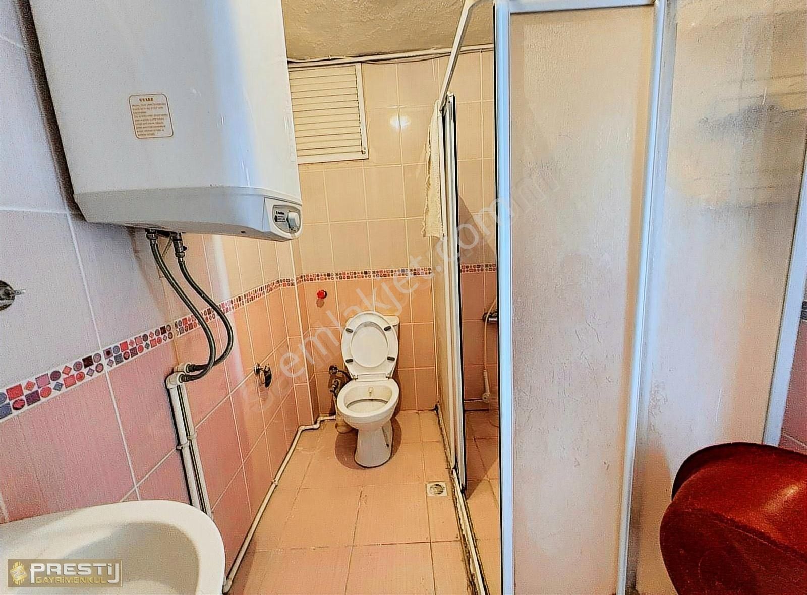 Prestij'den Pirireis'te Asansörlü Geniş Oturumlu Temiz 3+1 Daire - Görsel 23
