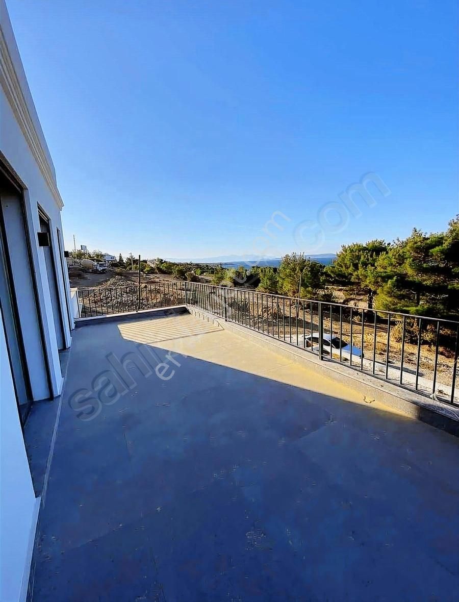 Alya Gayrimenkul Germiyan Bölgesinde Deniz Manzaralı Villa - Görsel 20