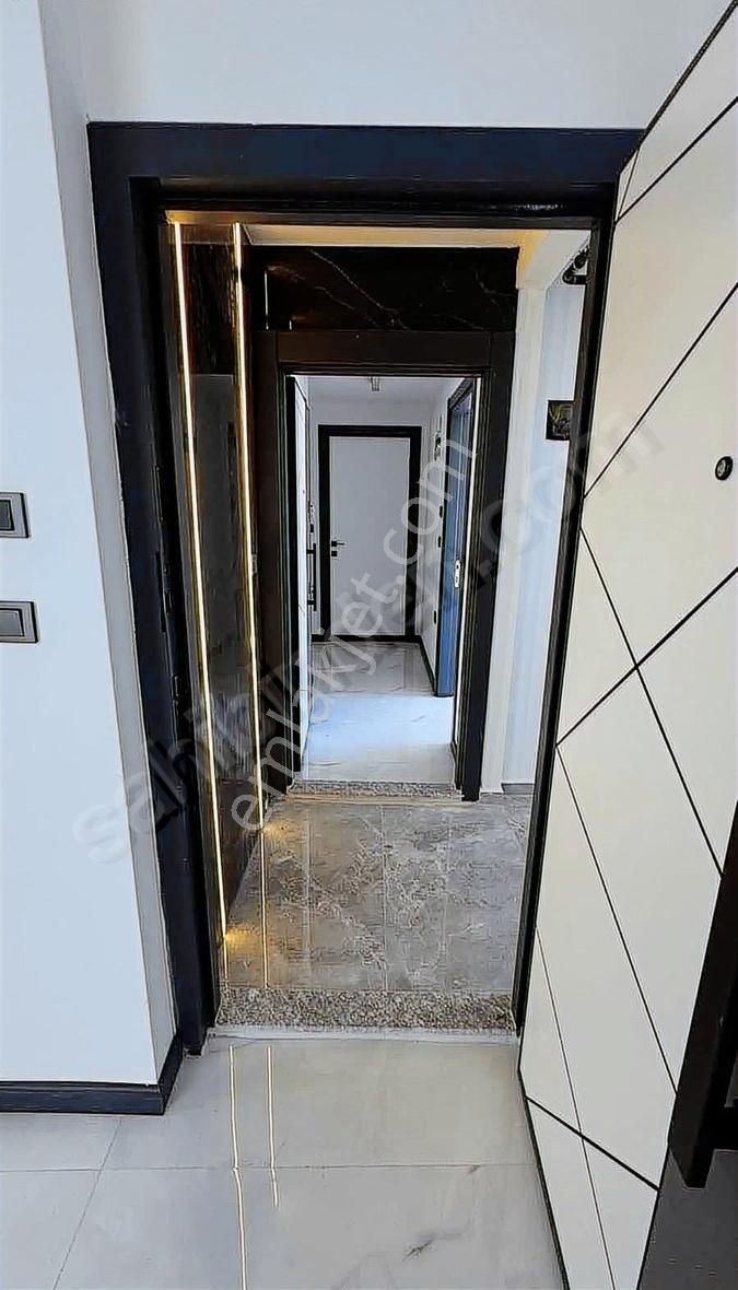 Merkezi Konumda Doğalgazlı 1+1 Kiralık Daire
