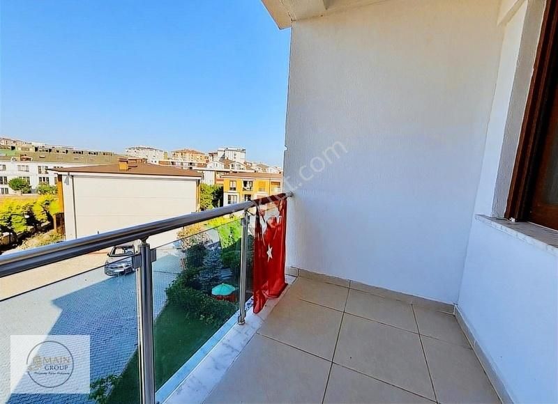 Prestijli Sitede Merkezi Konumda Villa Denize Yakın - Görsel 9