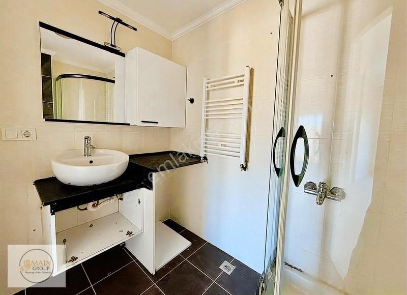 Prestijli Sitede Merkezi Konumda Villa Denize Yakın - Görsel 7