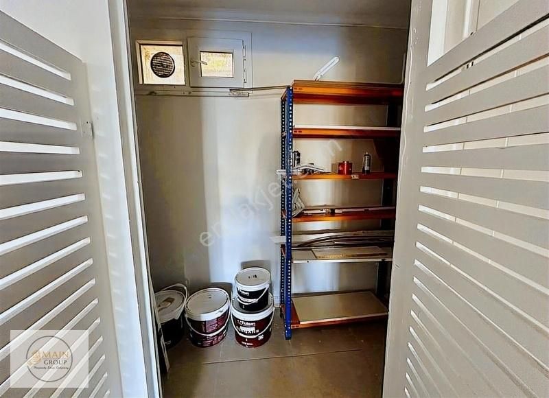 Prestijli Sitede Merkezi Konumda Villa Denize Yakın - Görsel 30