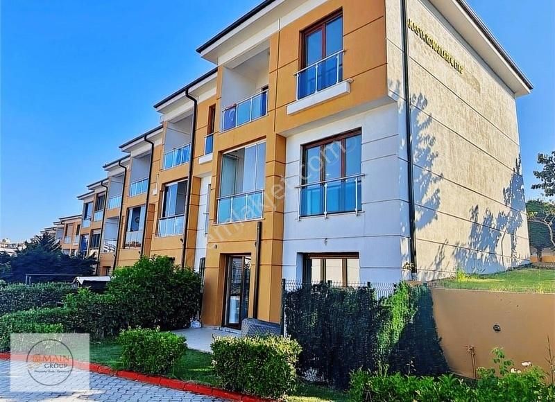 Prestijli Sitede Merkezi Konumda Villa Denize Yakın - Görsel 29