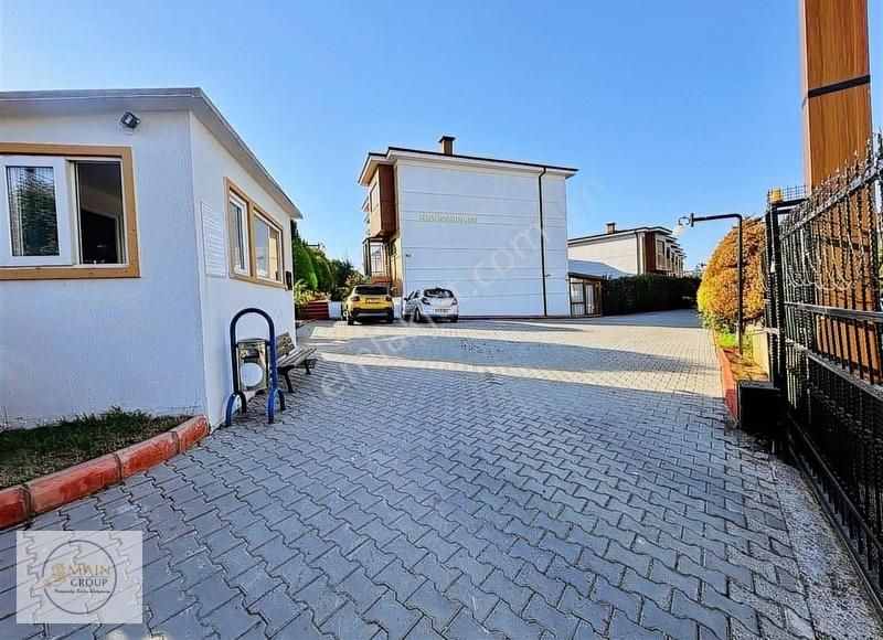 Prestijli Sitede Merkezi Konumda Villa Denize Yakın - Görsel 10