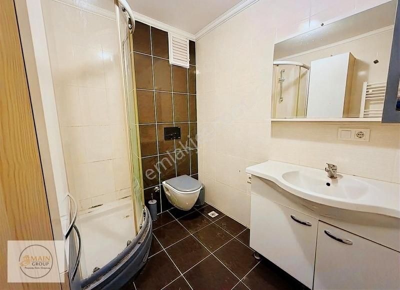 Prestijli Sitede Merkezi Konumda Villa Denize Yakın - Görsel 4