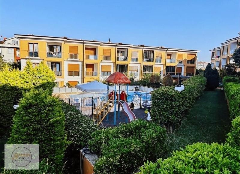 Prestijli Sitede Merkezi Konumda Villa Denize Yakın - Görsel 2