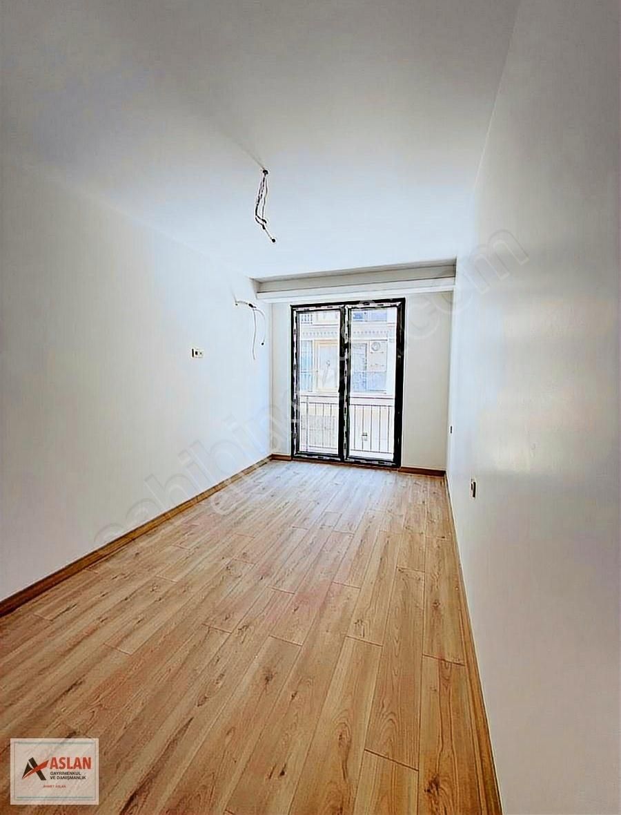 Çengelköy Ana Cadde Üst Konut & Avm Projesinde 2+1 Kiralık Daire - Görsel 2